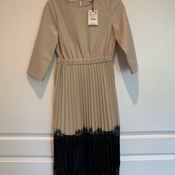 NWT Zara Contrasting Faux Leather Midi Dress with Lace detail size small - Picture 2 of 4